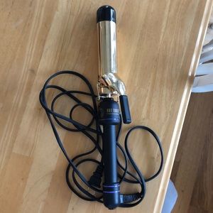 Hot tools 1.5 inch curling iron. Lightly used.